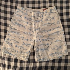 Men's Vineyard Vines shorts size 32